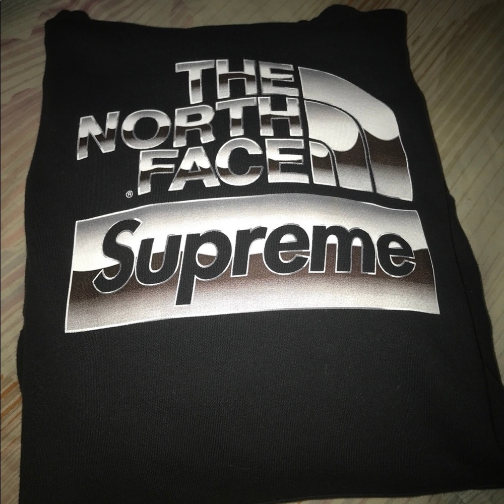 Supreme x North face Hoodie